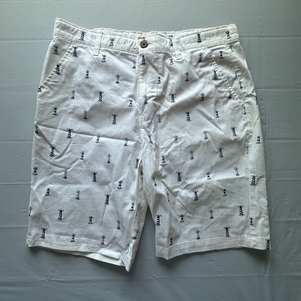 Hudson & Barrow Mens 34 White Lighthouse Print Chino Shorts Nautical Preppy